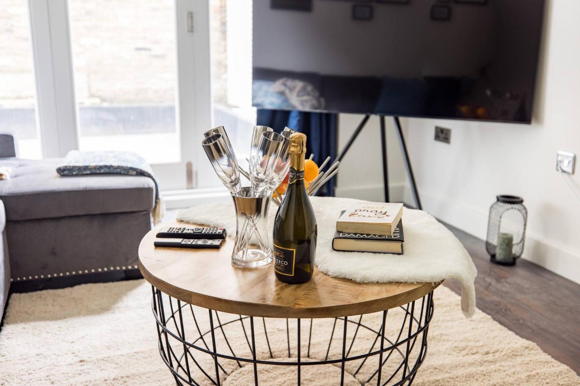 Wild Roses Serviced Apartments - Chelsea Londra Esterno foto
